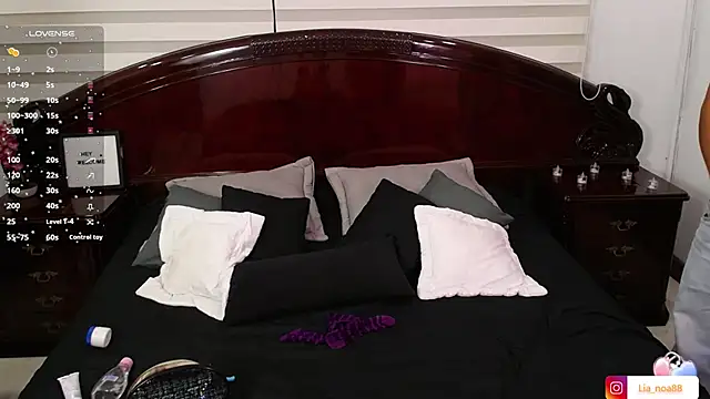 Lia Teen online show from October 4, 2025, 1:29 am