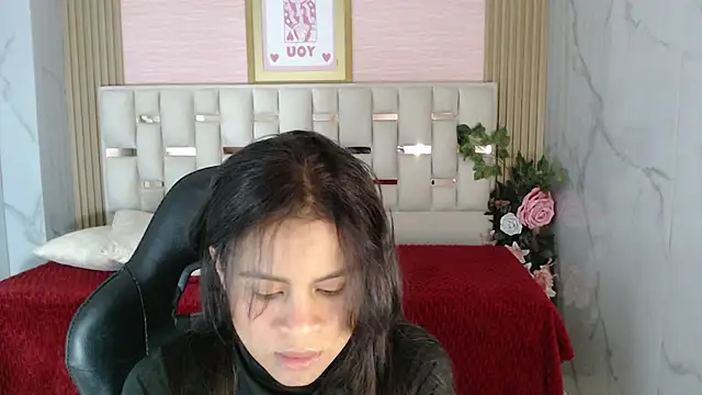 catalina5 s online show from March 19, 2026, 3:06 am