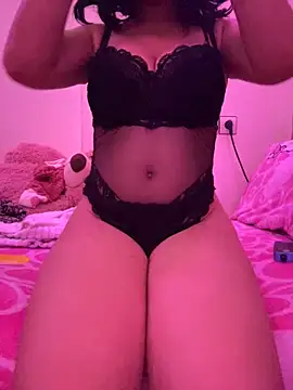 Snapshot of saloma70 chatting on October 21, 2025, 6:02 am saloma70 online show from October 21, 2025, 6:02 am