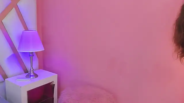 EmmaPetty online show from September 13, 2025, 9:04 pm