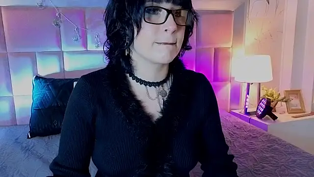 Snapshot of RobinBennett chatting on April 26, 2026, 12:46 pm RobinBennett online show from April 26, 2026, 12:46 pm