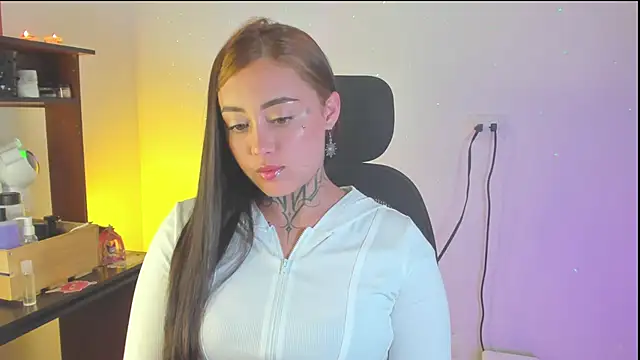 SofiaBermudez online show from November 5, 2025, 12:58 am