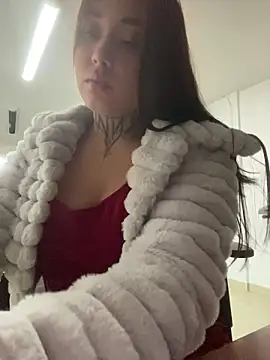 SofiaBermudez online show from November 6, 2025, 10:58 pm