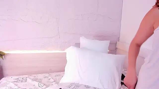 marianarey1  online show from October 23, 2025, 12:48 pm