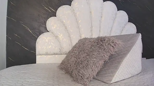 kissme luna online show from March 16, 2026, 7:05 pm