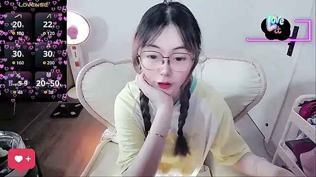 baby-yaya20 online show from March 16, 2026, 12:09 pm