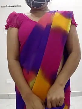 Snapshot of Girl_071 chatting on October 22, 2025, 2:16 pm Girl 071 online show from October 22, 2025, 2:16 pm