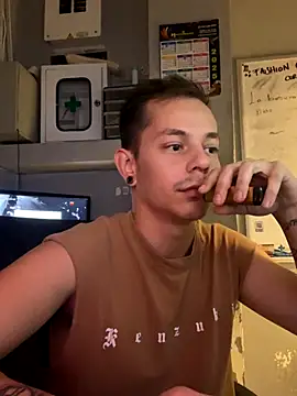 Snapshot of dimitryivanovv chatting on October 15, 2025, 5:39 am dimitryivanovv online show from October 15, 2025, 5:39 am