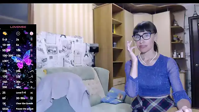 Snapshot of Two_Sisters chatting on September 13, 2025, 11:43 am Two Sisters online show from September 13, 2025, 11:43 am