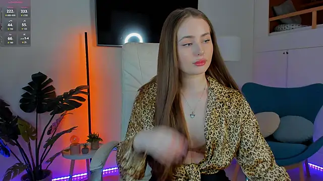 Sweet  Amily online show from March 25, 2026, 1:32 pm