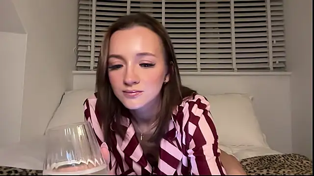 misstressmiaa online show from November 30, 2025, 9:15 pm