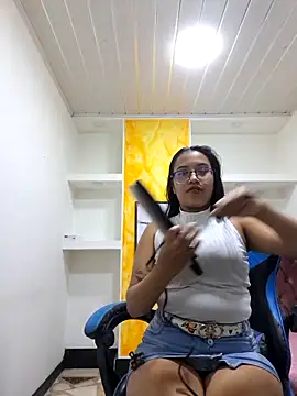 susan mooree online show from October 23, 2025, 7:12 pm