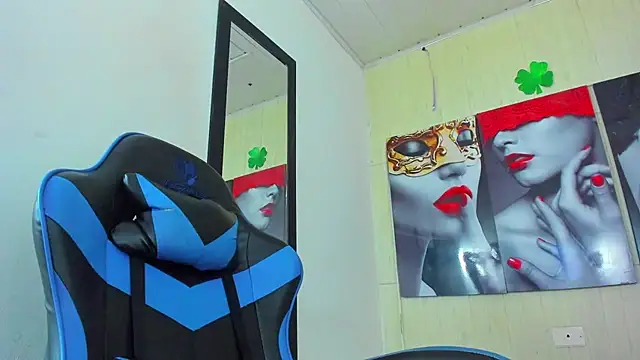 susan mooree online show from October 14, 2025, 7:25 pm