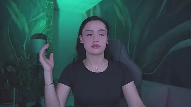 MonicaFarmer online show from March 14, 2026, 11:33 pm