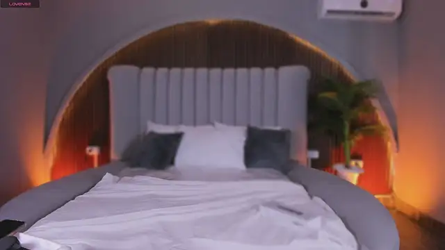 Isabellax21 online show from February 26, 2026, 4:23 am