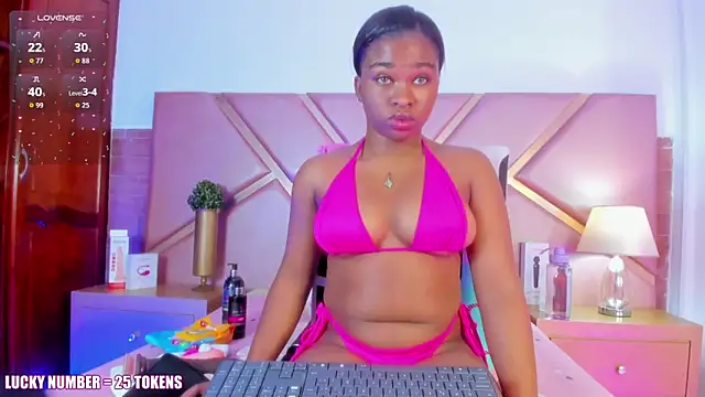 SophieSinclair online show from November 10, 2025, 12:54 pm