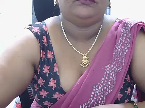 Snapshot of Nisha-telugu chatting on July 18, 2026, 5:54 pm Nisha-telugu online show from July 18, 2026, 5:54 pm