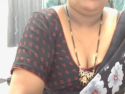 Snapshot of Nisha-telugu chatting on June 20, 2026, 5:07 pm Nisha-telugu online show from June 20, 2026, 5:07 pm