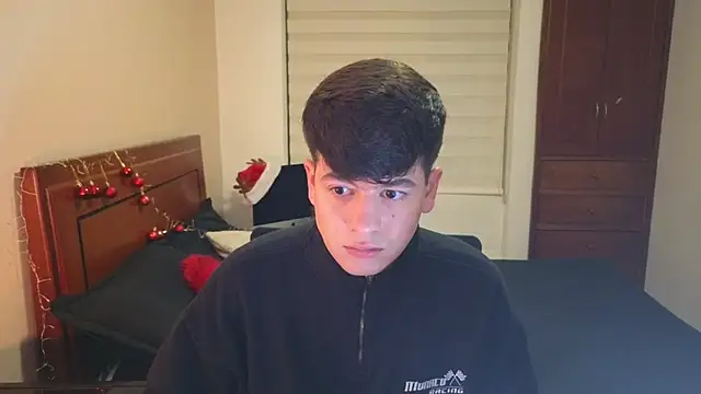 tightncuteass online show from November 27, 2025, 12:33 am