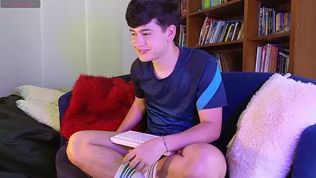 tightncuteass online show from March 25, 2026, 8:30 pm