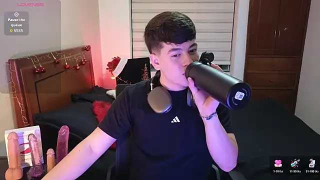 tightncuteass online show from December 1, 2025, 11:16 pm