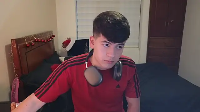 tightncuteass online show from November 18, 2025, 10:34 pm