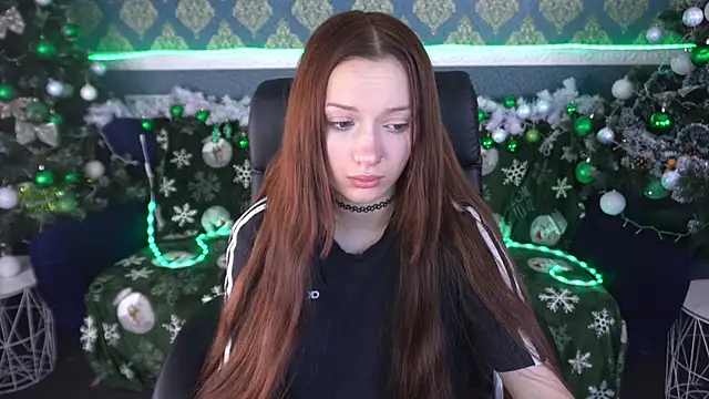 FoxyMayy online show from December 22, 2025, 12:11 am