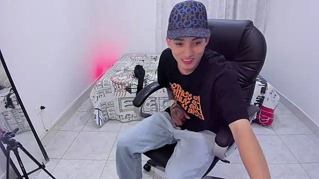 weesley boy online show from September 26, 2025, 4:19 am