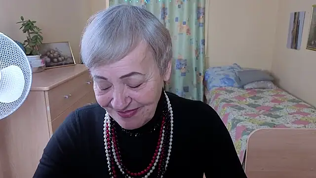 Snapshot of Freya_Fable chatting on October 15, 2025, 9:17 am Freya Fable online show from October 15, 2025, 9:17 am