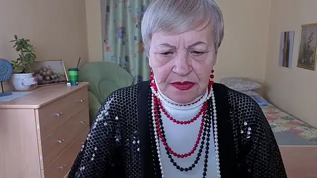 Snapshot of Freya_Fable chatting on October 22, 2025, 8:25 am Freya Fable online show from October 22, 2025, 8:25 am
