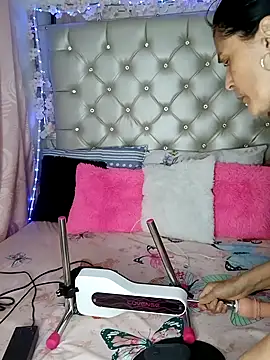 Snapshot of ZARAY_1118 chatting on February 5, 2026, 1:34 am ZARAY 1118 online show from February 5, 2026, 1:34 am