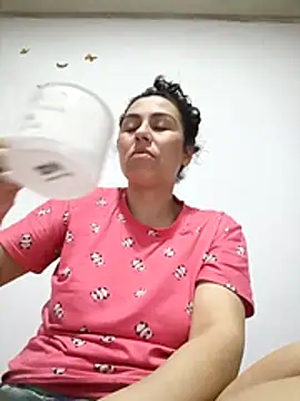 vanessa-titisM online show from February 20, 2026, 6:26 am