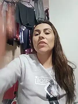 vanessa-titisM online show from June 10, 2026, 1:51 am