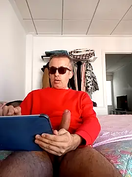 Snapshot of EmilioTaladdro chatting on February 23, 2026, 9:43 am EmilioTaladdro online show from February 23, 2026, 9:43 am