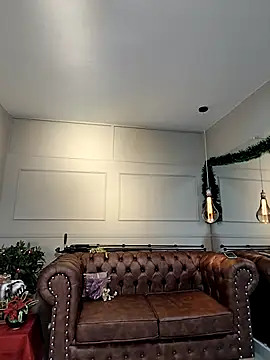 ArielBlossom    online show from December 21, 2025, 11:12 am