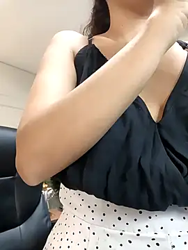 ArielBlossom    online show from February 19, 2026, 11:51 am