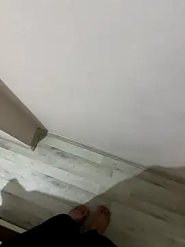 LAZ3R1 online show from November 3, 2025, 1:00 am