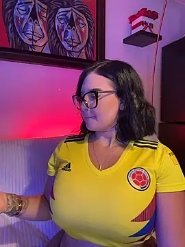 Snapshot of GabyMejiaa chatting on November 15, 2025, 10:47 pm GabyMejiaa online show from November 15, 2025, 10:47 pm