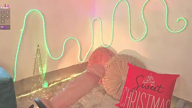 Snapshot of ashlynnlowe_ chatting on December 19, 2025, 7:27 pm ashlynnlowe online show from December 19, 2025, 7:27 pm