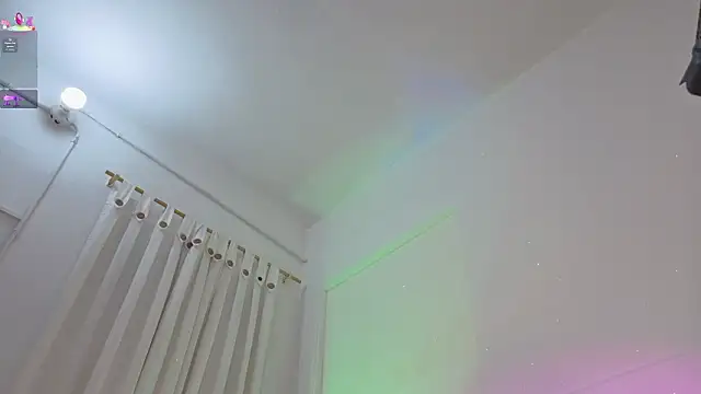 Snapshot of ashlynnlowe_ chatting on February 6, 2026, 8:05 pm ashlynnlowe online show from February 6, 2026, 8:05 pm