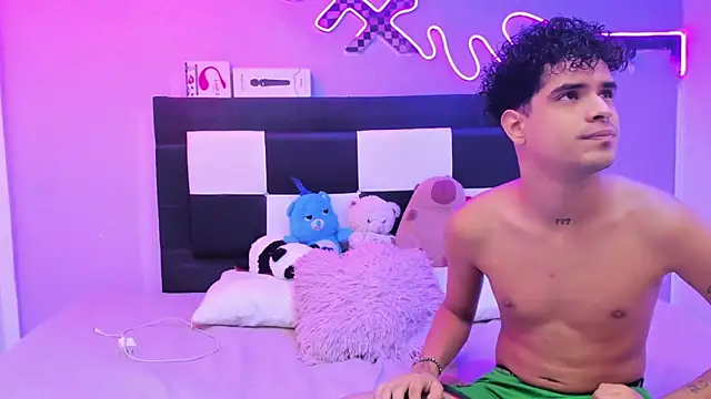 Lucky boys  X online show from June 4, 2026, 1:27 pm
