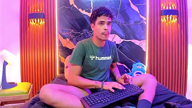 Lucky boys  X online show from February 14, 2026, 7:47 pm