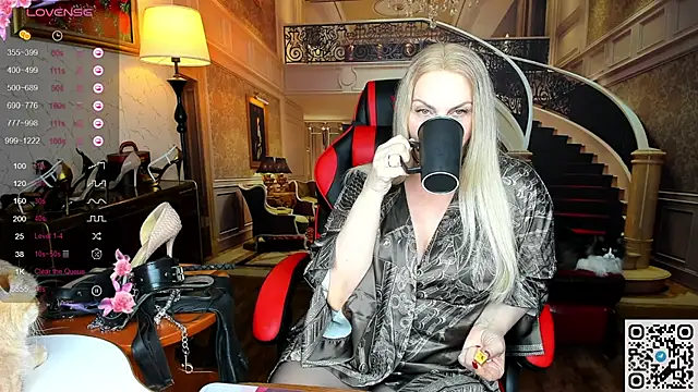 Snapshot of Nina_Devillle chatting on March 3, 2026, 8:38 pm Nina Devillle online show from March 3, 2026, 8:38 pm