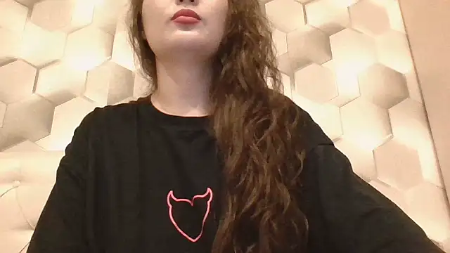 Snapshot of Calyna chatting on July 23, 2026, 9:55 pm Calyna online show from July 23, 2026, 9:55 pm