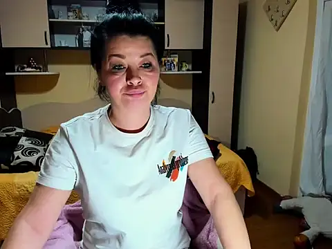 Soffy Skye online show from February 19, 2026, 3:47 am