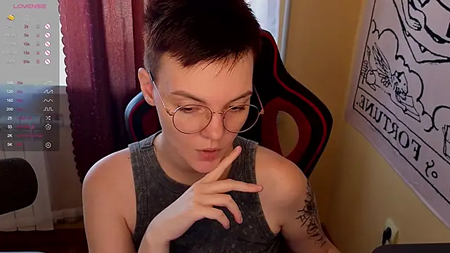 KrisNeal online show from September 24, 2025, 9:16 am