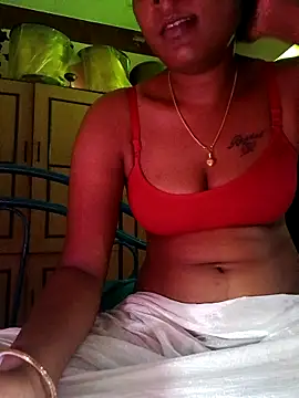 Snapshot of Tamil_Kavitha chatting on February 20, 2026, 6:19 am Tamil Kavitha online show from February 20, 2026, 6:19 am