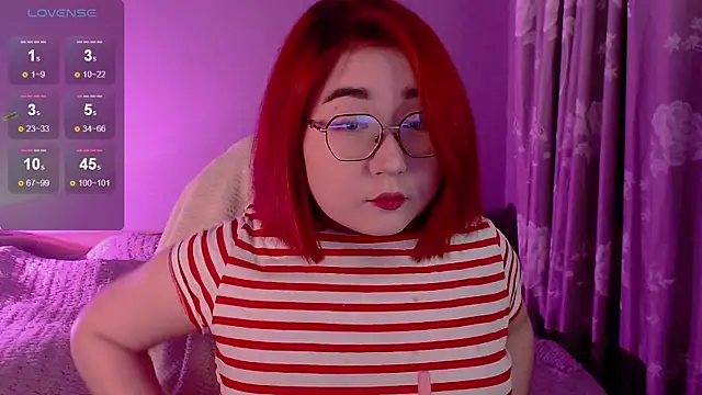 Sexy Peachy online show from October 20, 2025, 7:42 am