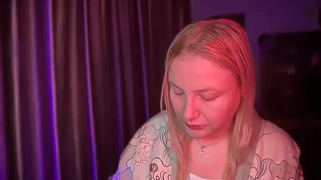 BikiHellena online show from December 20, 2025, 6:38 am