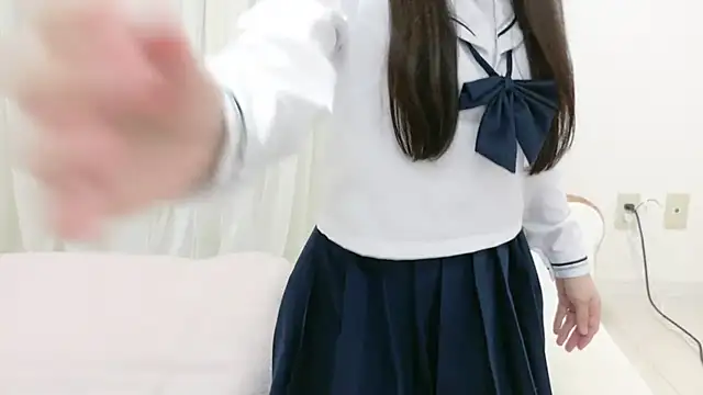  Mia land  online show from October 29, 2025, 1:21 pm